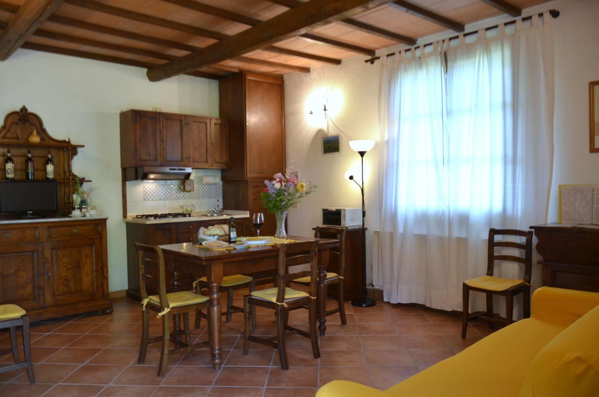 Agriturismo Il Casalone Montepulciano Luaran gambar