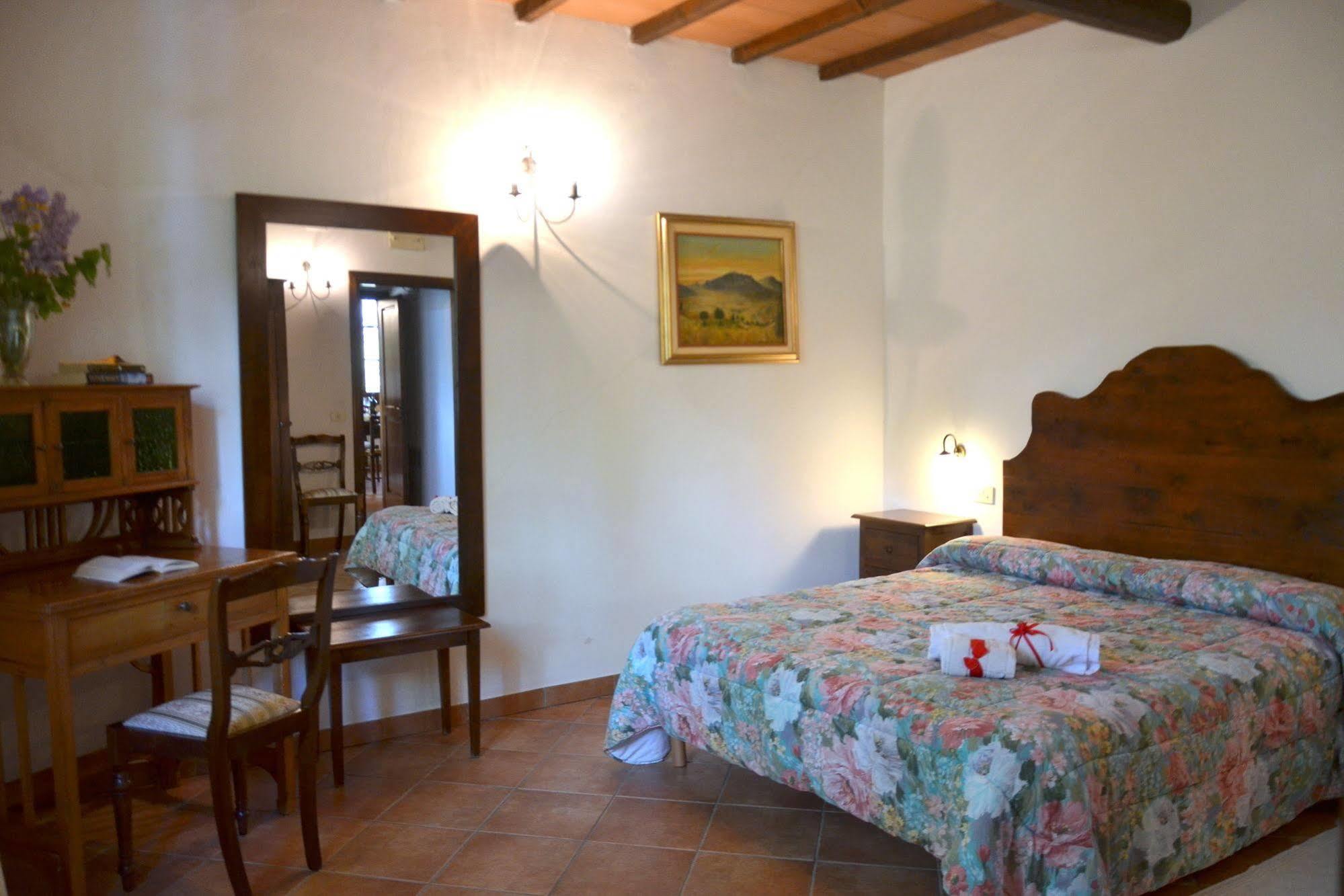 Agriturismo Il Casalone Montepulciano Luaran gambar