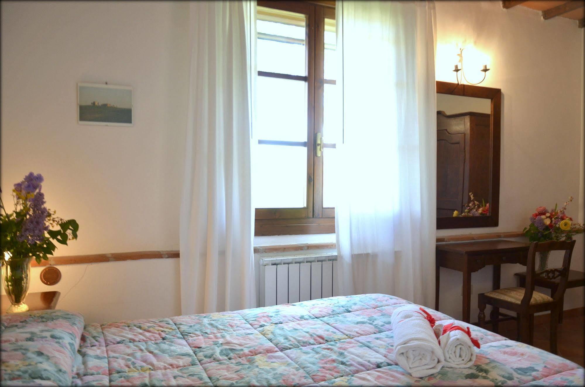 Agriturismo Il Casalone Montepulciano Luaran gambar